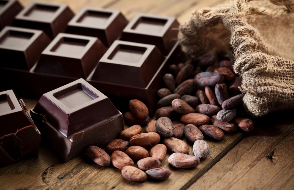 היתרונות הבריאותיים של שוקולד מריר וכמה כדאי לאכול